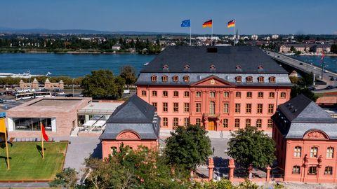 Landtag RLP deutschhaus-frontansicht